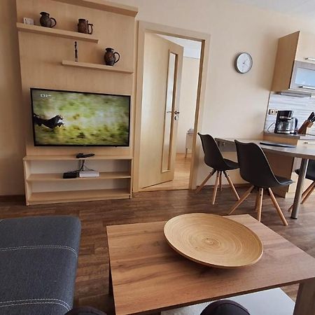 Apartman U Posty Kraliky Exterior photo