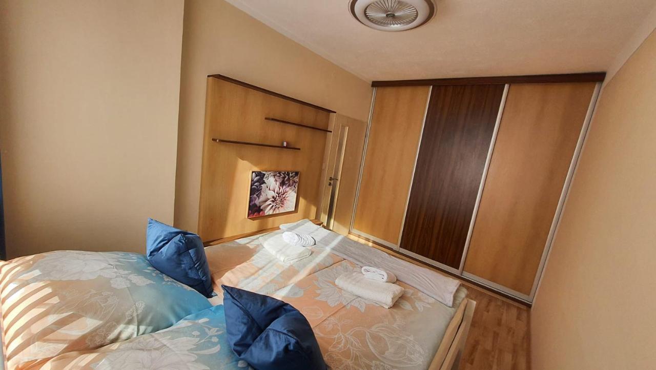 Apartman U Posty Kraliky Exterior photo