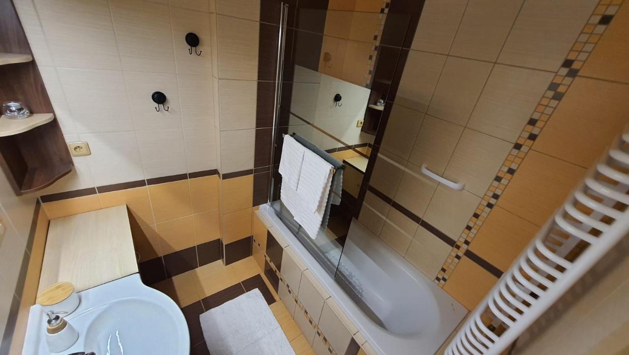 Apartman U Posty Kraliky Exterior photo