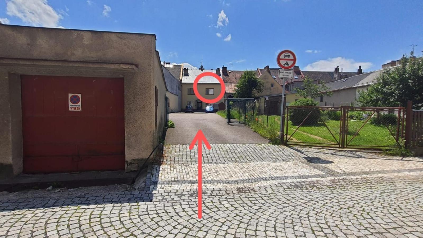 Apartman U Posty Kraliky Exterior photo
